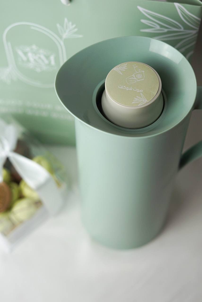 M&M Box of hot drinks